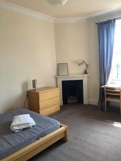 5 bedroom flat to rent, Warrender Park Terrace, Marchmont, Edinburgh, EH9