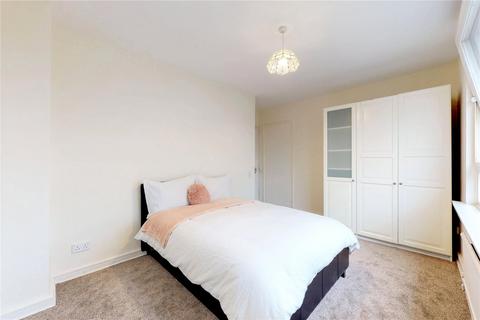 2 bedroom flat to rent, The Water Gardens, London W2