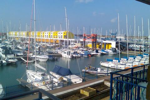 2 bedroom apartment to rent, Neptune Court, Brighton Marina Village