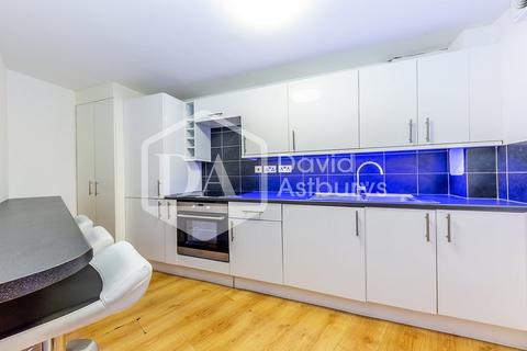 3 bedroom apartment to rent, Criterion Mews, Archway, London