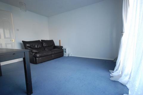 2 bedroom terraced house to rent, Chepstow Close, Stevenage