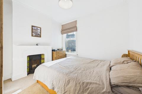 1 bedroom flat to rent, Warren Road, Colliers Wood, SW19