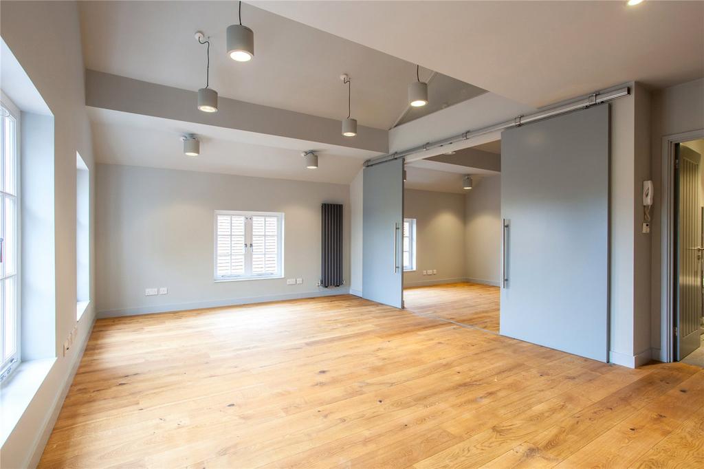 Living/Dining Area