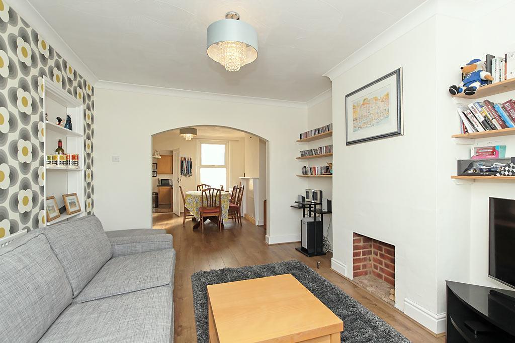 Burley Road, Sittingbourne 2 bed terraced house £230,000