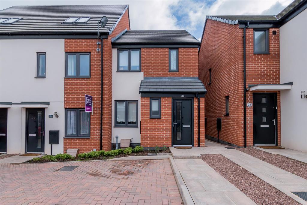 Ranger Drive, Wolverhampton 2 bed terraced house £155,000