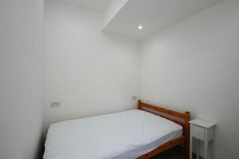 Studio to rent, Magdalen Road,  East Oxford,  OX4