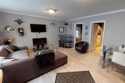 6 bedroom character property for sale, Queensbury Mews, Brighton, East Sussex