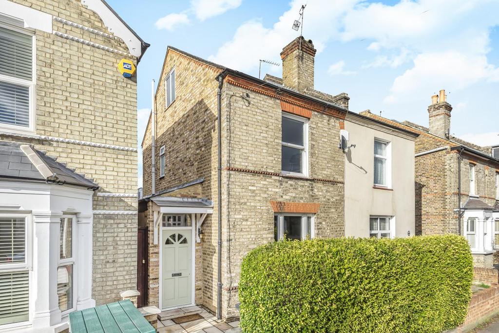Elm Road, Kingston upon Thames 3 bed semidetached house £750,000