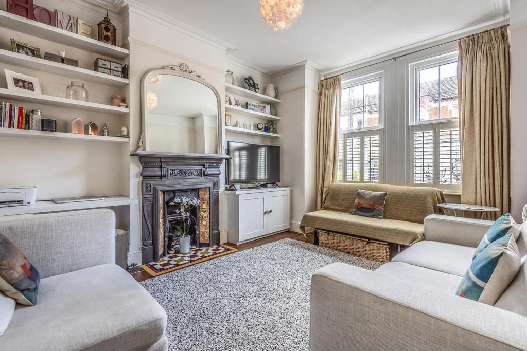 Quinton Street, Earlsfield 2 bed flat £599,950