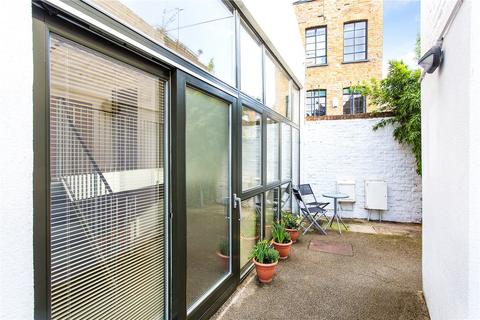 1 bedroom ground floor flat to rent, Colony Mews, London, N1