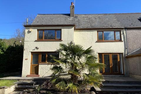 2 bedroom cottage to rent, Cottage With Large Gardens. Rhiwderin, Newport