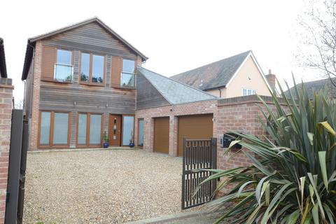 5 bedroom detached house to rent, High Street, Cheveley