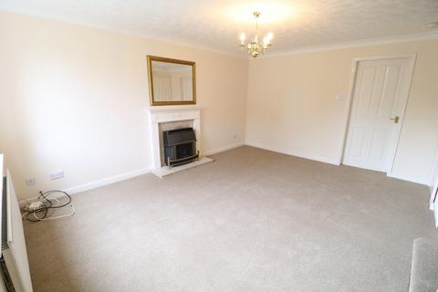 3 bedroom semi-detached house to rent, Barton Drive, Solihull B93