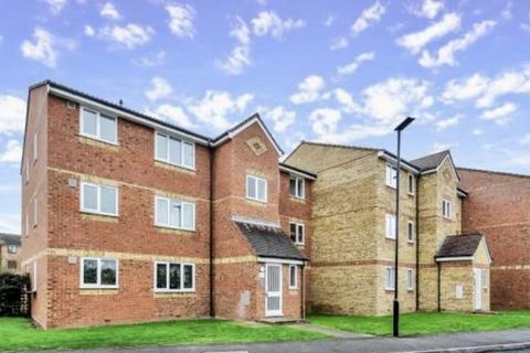 1 bedroom apartment to rent, Redford Close, Feltham