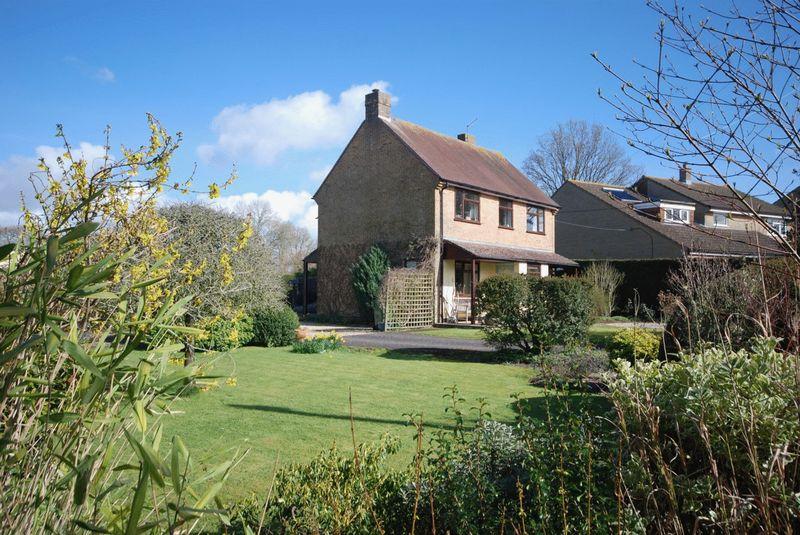 Cary Road, North Cadbury 4 bed detached house £400,000