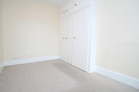 2 bedroom apartment to rent, East Street, Littlehampton, West Sussex