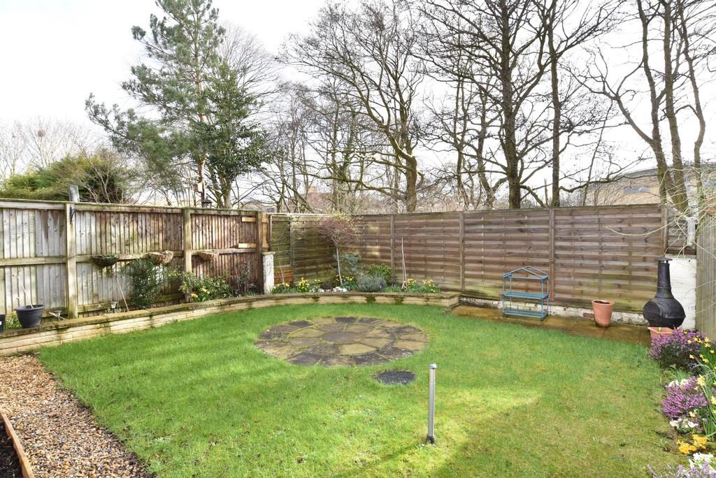 Nesfield Close, Harrogate 3 bed detached house £235,000