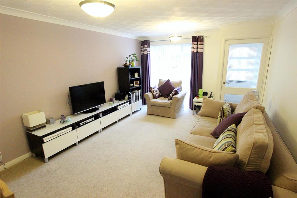 Sparrow Hall Drive, Darlington 2 bed terraced house £500 pcm (£115 pw)