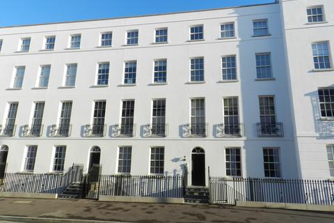 2 bedroom apartment to rent, Albion Street, Cheltenham