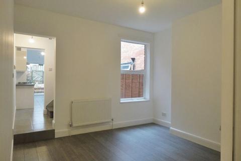 2 bedroom terraced house to rent, Westbury Road, Edgbaston.