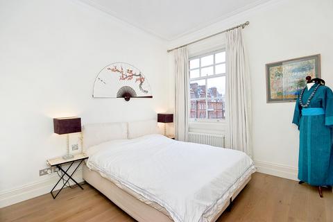 undefined, Evelyn Gardens, South Kensington SW7