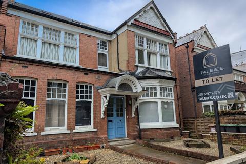 undefined, Queens Avenue, Muswell Hill N10