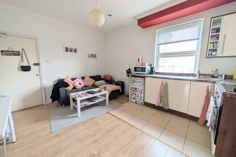 1 bedroom flat to rent, Salusbury Road, Cricklewood, London