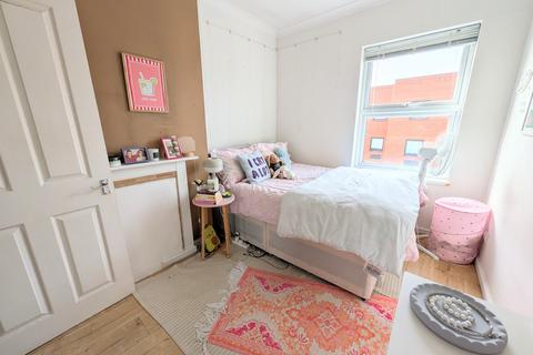1 bedroom flat to rent, Salusbury Road, Cricklewood, London