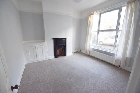 2 bedroom terraced house to rent, Brightland Road, Eastbourne BN20