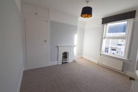 2 bedroom terraced house to rent, Brightland Road, Eastbourne BN20