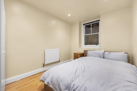 3 bedroom apartment to rent, Clerkenwell Road, EC1M