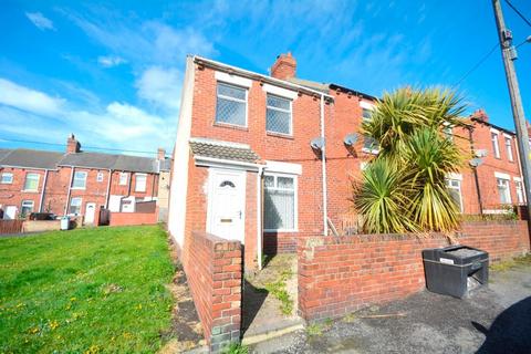 3 bedroom end of terrace house to rent, School Terrace, South Moor, DH9