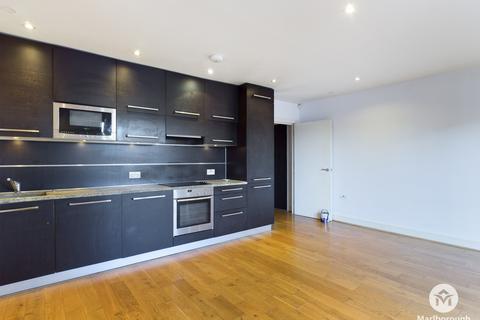 2 bedroom flat to rent - Kiran Court, Wanstead