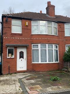 4 bedroom semi-detached house to rent, Heyscroft Road M20