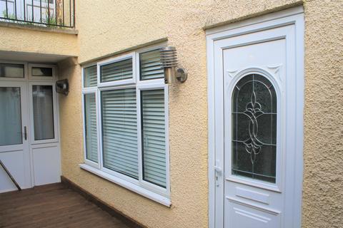 1 bedroom flat for sale, Ryefield Court, Northwood Hills HA6