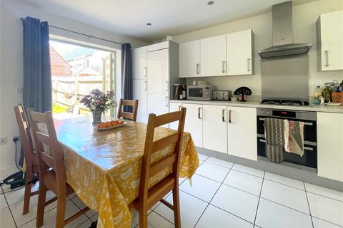 4 bedroom end of terrace house to rent, Trotman Walk, Cirencester, GL7