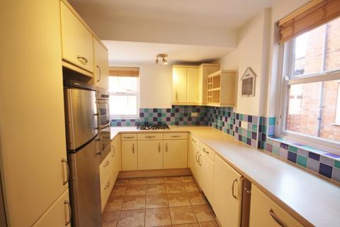 2 bedroom terraced house to rent, Barclay Street, West End, Leicester LE3