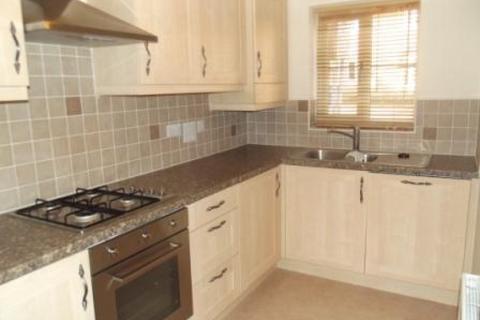3 bedroom townhouse to rent, Levertons Place, Hucknall