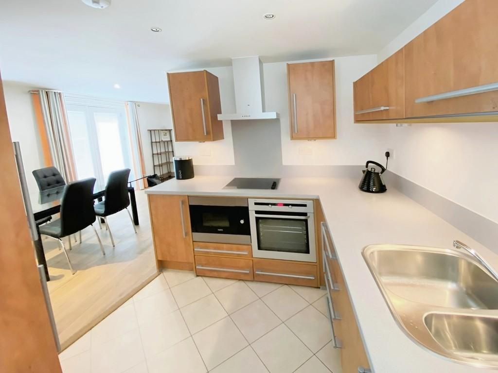 Kitchen - angle 1