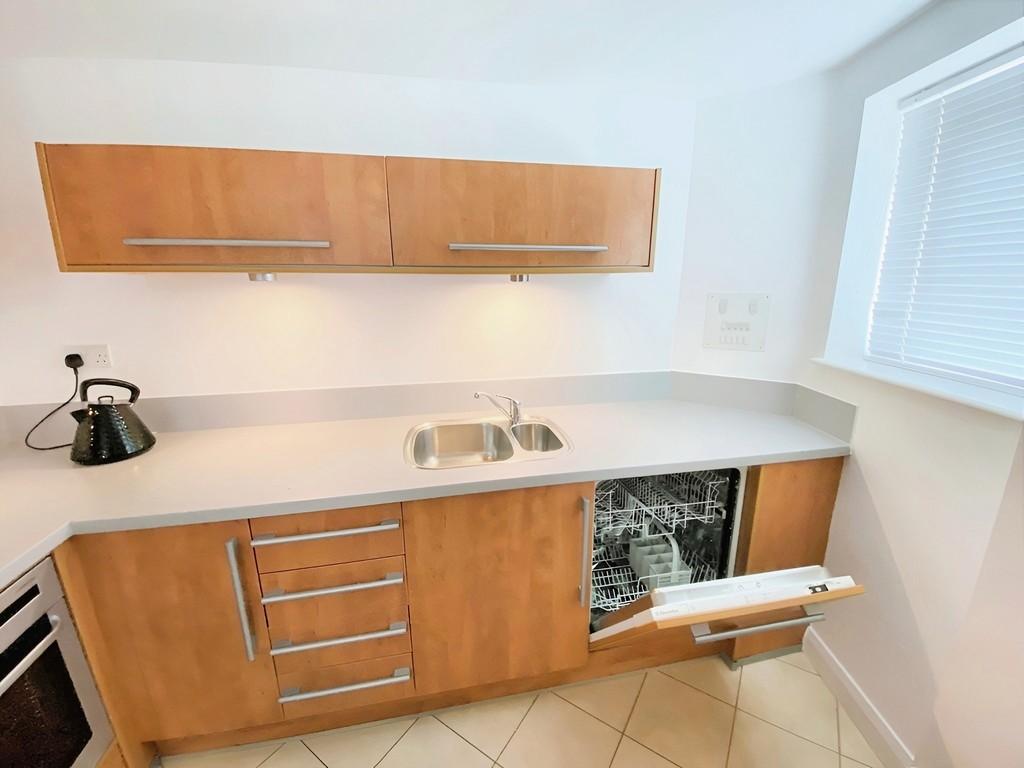 Kitchen - angle 2