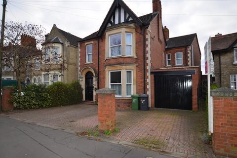 4 bedroom detached house to rent, Thorpe Road, Peterborough, PE3