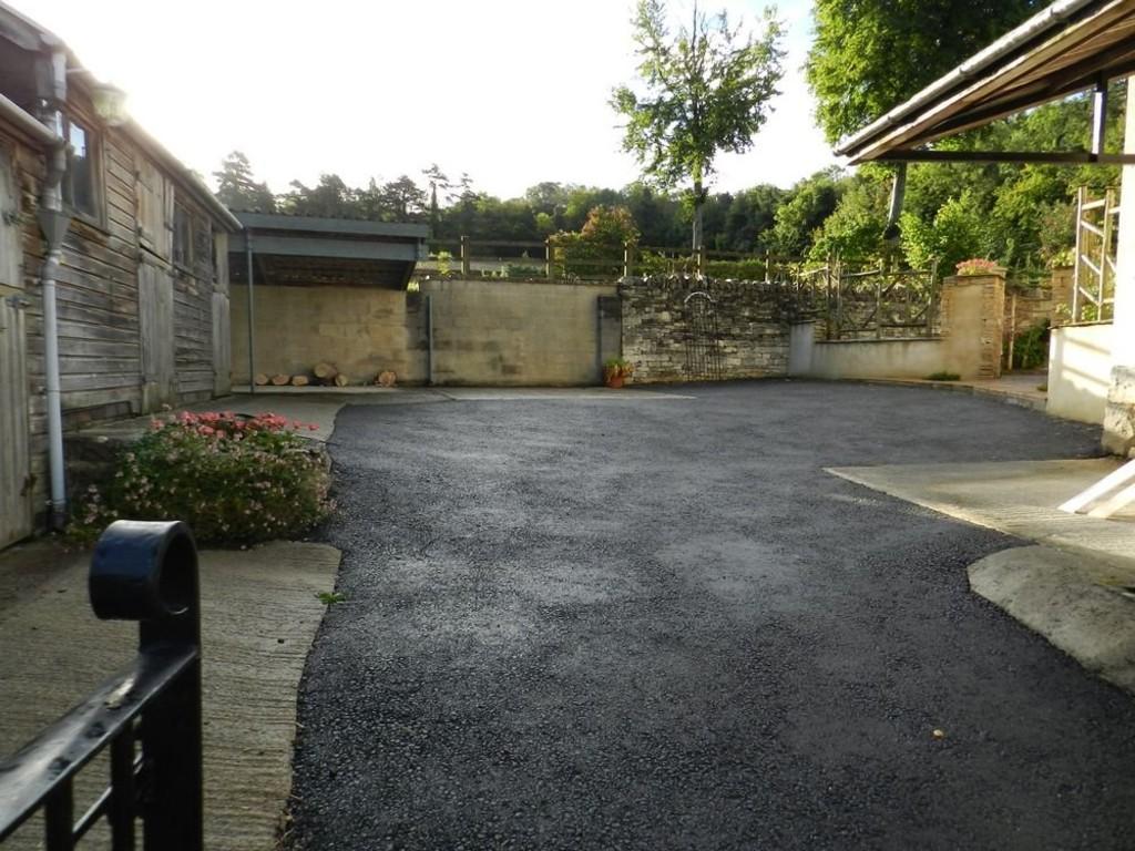 Private Parking - 1 car