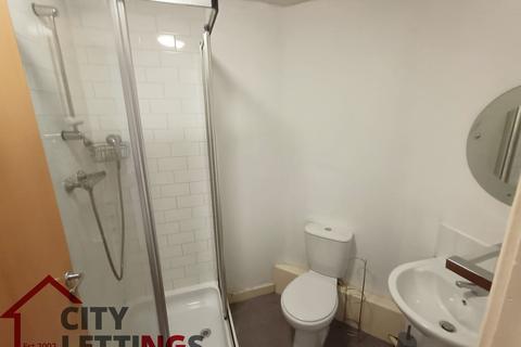 2 bedroom ground floor flat to rent, Derby Road, Canning Circus