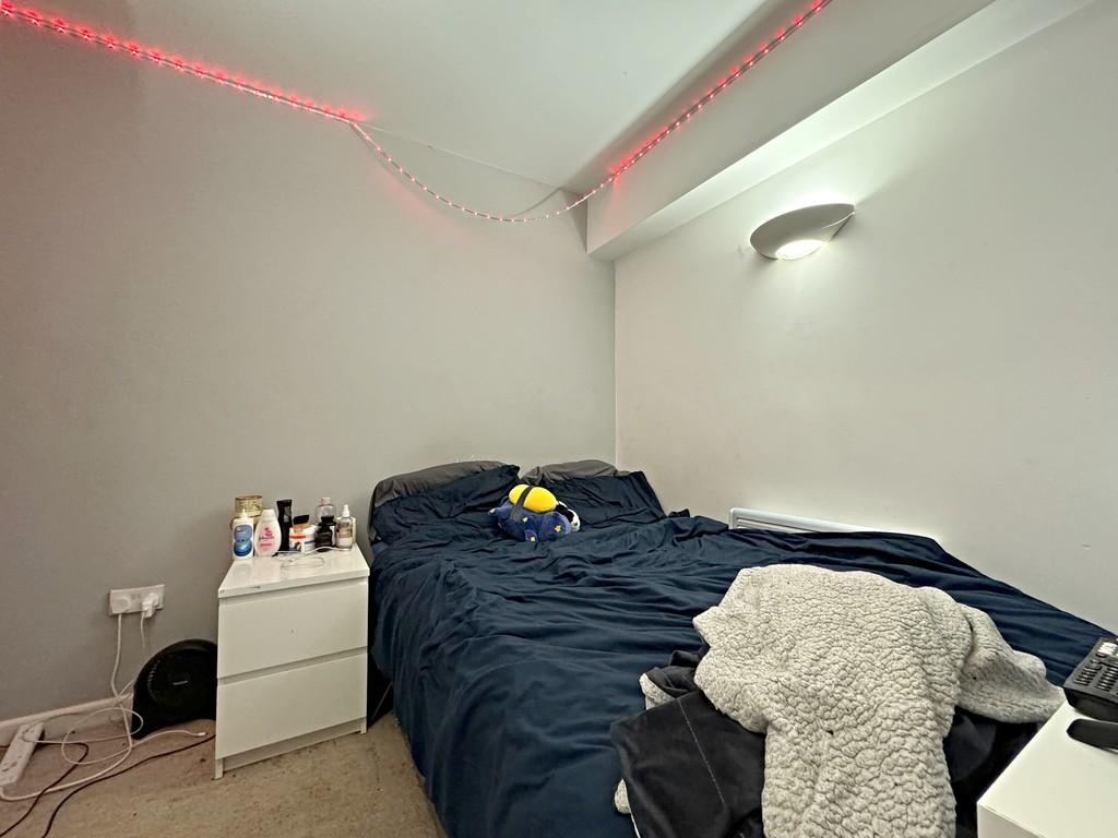 Bedroom 1a