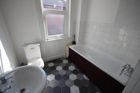 1 bedroom terraced house to rent, Cleveleys Terrace, Leeds, LS11