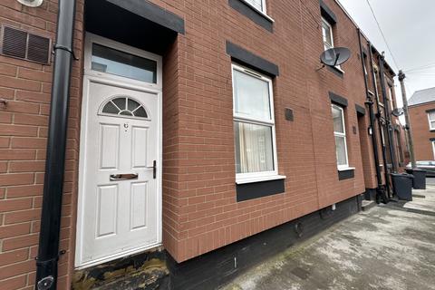 1 bedroom terraced house to rent, Cleveleys Terrace, Leeds, LS11