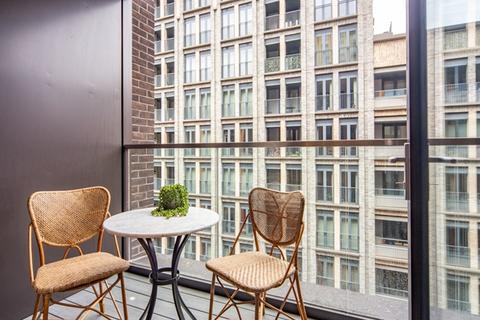 2 bedroom flat to rent, Thornes House SW11