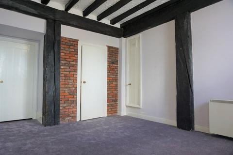 undefined, High Street, Hull HU1