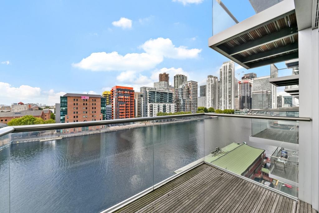 Baltimore Wharf South Boulevard Canary E14 2 Bed Apartment Image 1 Of 9 Balcony