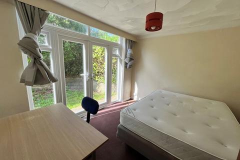 4 bedroom terraced house to rent, Isfield Road, Hollingbury